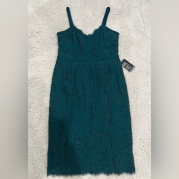 Express Green Piped Lace Dress in Sz 12 - Picture 5 of 9